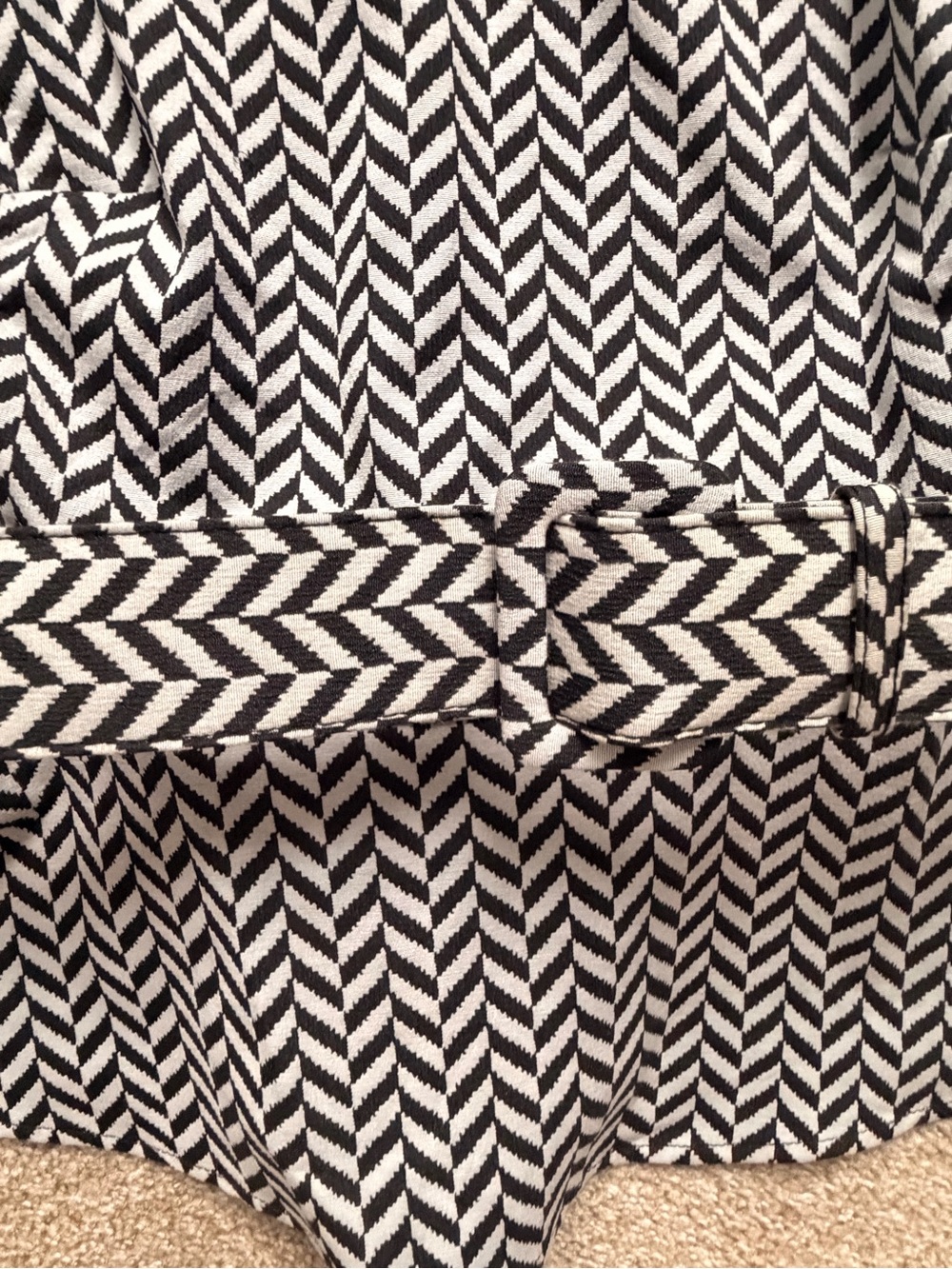 Eva Mendes NY&Co Black & White Chevron Belted Peplum Top - Picture 8 of 13
